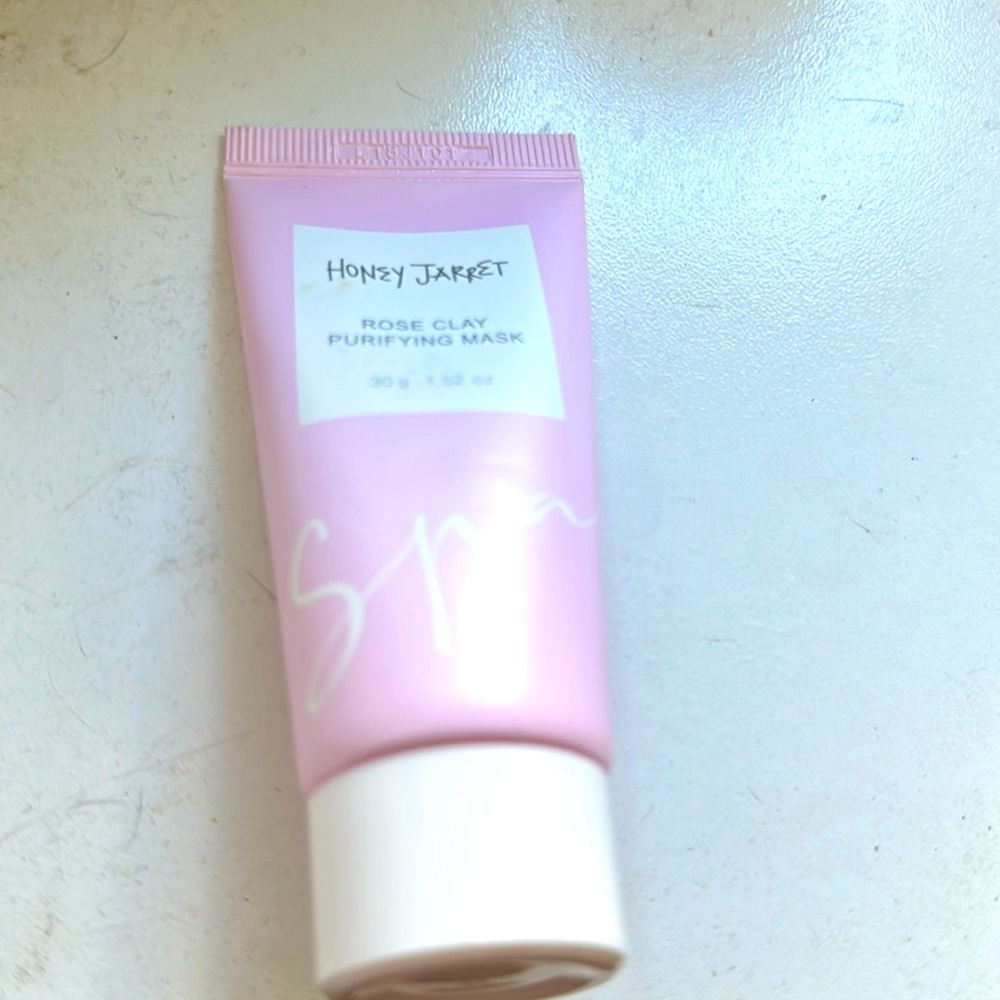Rose clay purifying mask
